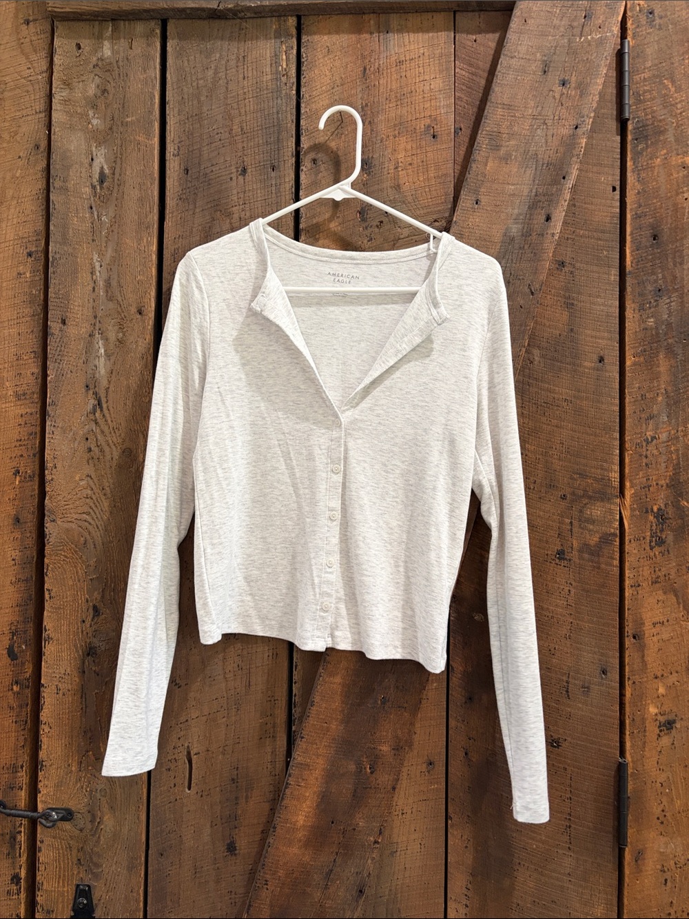 American Eagle Outfitters Heather Light Gray Button-Front Long Sleeve Top